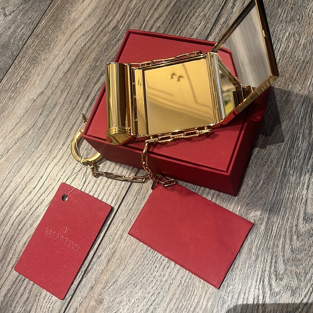 BNWT Valentino Rockstud Minaudiere Azzurro Charm Lipstick Holder Clutch - Picture 9 of 13